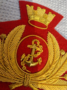 Insignias Bordadas a Mano con Hilo Metálico en Lienzo, Diseño 3D Personalizado, con Cierre de Mariposa, Tela de Alta Calidad, Precio Muy Bajo - Product Image 5