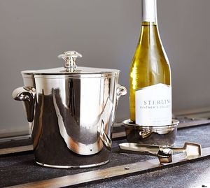 Seau à glace en métal de luxe pour refroidir les bouteilles de champagne et de vin, idéal pour les hôtels, restaurants, bars, fêtes et événements. - Product Image 1