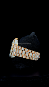 Reloj de Lujo con Esfera de Chocolate en Oro Rosa, Reloj con Incrustaciones de Diamantes Moissanite VVS, Reloj de Joyería Personalizado para Hombre - Product Image 4