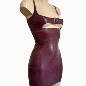 Robe moulante mini sexy en similicuir PU violet avec découpes et ceinture, bretelles spaghetti, ajustée, pour soirée, couleur unie - Product Image 6