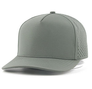 Gorras de Béisbol Personalizadas al por Mayor, de Microfibra, de 5 Paneles, Diseño en Blanco, Logotipo Bordado en 3D, Color Gris, con Perforaciones Láser - Product Image 3