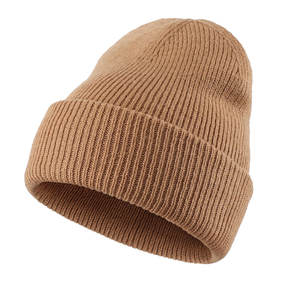 Bonnets tendance en tricot doux, conçus pour le confort, la chaleur et un style hivernal au quotidien - Product Image 1
