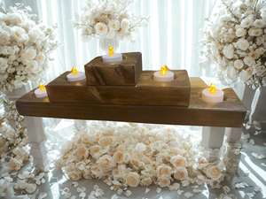 Portavelas de Madera Hecho a Mano para 5 Velas, Centro de Mesa Rústico Estilo Granja - Product Image 2