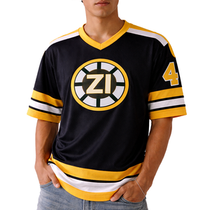 เสื้อฟุตบอลอเมริกันแบบตาข่ายน้ำหนักเบาสำหรับทุกเพศ สไตล์สตรีทแวร์ สีดำ เสื้อฟุตบอล OEM สกรีนโลโก้ตามสั่ง สั่งซื้อจำนวนมาก - Product Image 4