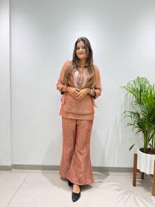 Ensemble Kurta en Lin Pêche pour Femme avec Broderie en Dentelle, Coupe Ample, Longueur Cheville, Tenue Traditionnelle Décontractée Style Inde Pakistan Toutes Saisons - Product Image 5