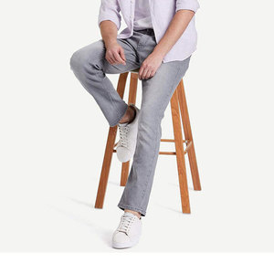 Jean en denim délavé coupe slim jambe droite pour homme, taille mi-haute, en coton, style décontracté, collection Printemps 2026 - Product Image 6