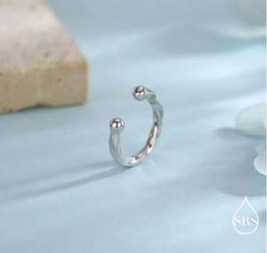 ต่างหูแบบมินิมอลลิสต์ ดีไซน์เกลียวคลื่น ทำจากเงินแท้ สไตล์เรียบง่าย - Product Image 4