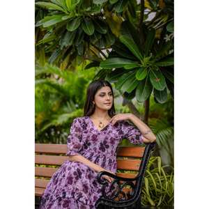 Vestidos casuales elegantes Vestido de Georgette digital con estampado floral y geométrico detallado - Product Image 2