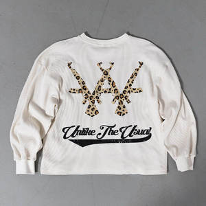 เสื้อยืดแขนยาวผู้ชาย OEM ผ้าฝ้าย 100% เนื้อหนา พิมพ์ลายสกรีนตามสั่ง ทรงบ็อกซี่ ผ้าวาฟเฟิล - Product Image 3