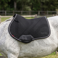 Tapis de selle carré respirant matelassé pour chevaux avec logo personnalisé, protection de sangle, pour le saut d'obstacles et l'équitation