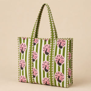 Sac fourre-tout matelassé en coton imprimé paon, grand format, élégant, bohème et écologique, pour femme, idéal pour le marché, les voyages et la plage - Product Image 1