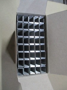 Agrafes à pointe biseautée APLUS en fer lisse avec revêtement en flocons de zinc 80/08-10000, couronne de 12,9 mm, tige de 0,65 x 0,95 mm, ruban poly thermosensible de 10 mm - Product Image 2