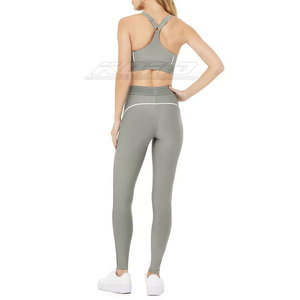Conjunto de yoga cómodo con sujetador deportivo sin costuras y leggings elásticos para ejercicio, entrenamiento físico y movimiento. - Product Image 4