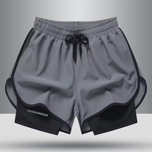 Shorts gris pour homme à séchage rapide avec cordon de serrage, bande latérale, taille mi-haute, style sportif, longueur courte, en tissu polyester tricoté - Product Image 3