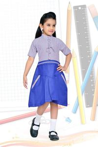 Uniforme escolar para niñas con servicio OEM, vestido de delantal azul combinado con cuadros lisos y logotipo personalizado de fabricante para niños - Product Image 3