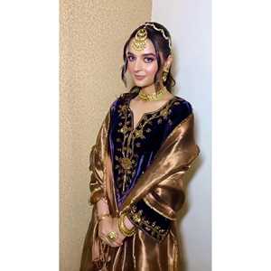 Conjunto de Fiesta de Diseñador 2XL, Top y Pantalón con Hermoso Dupatta para un Look Elegante - Product Image 1