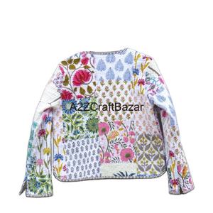 Chaqueta Reversible de Mujer A2ZCraftBazar, Hecha a Mano, de Algodón Transpirable de Secado Rápido, con Estampado en Bloques, Acolchada, con Cuello en V y Diseño de Patchwork - Product Image 3
