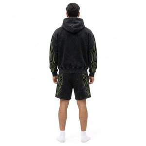 Conjunto de Sudadera con Capucha y Pantalones Cortos Negros con Lavado Ácido para Hombre, con Estampado de Llamas Verde Neón, Logotipo Personalizado, Ropa Deportiva Urbana, Corte Holgado, para Verano - Product Image 2
