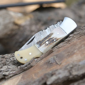 Couteau Damas fait main avec poignée ergonomique, couteau pliant Damas avec lame en acier forgé de précision - Product Image 6