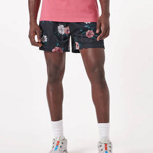 กางเกงขาสั้นตาข่ายพิมพ์โลโก้ตามสั่ง ผลิตจากไนลอนและโพลีเอสเตอร์ กางเกงขาสั้นตาข่ายสำหรับผู้ชาย กางเกงขาสั้นตาข่ายสำหรับเล่นกีฬาวิ่งสำหรับผู้ชาย - Product Image 2