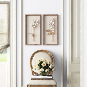 Décoration murale moderne style ferme, motif floral en métal blanc, ensemble de 2 pièces, cadre en bois rustique brun, toile de fond pour la maison - Product Image 1