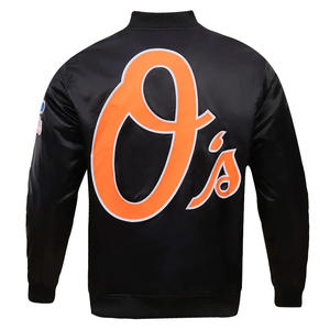 Veste universitaire personnalisée en satin orange et noir pour hommes, veste bomber d'équipe de baseball, uniforme de sport en gros, manteau de sportswear - Product Image 4