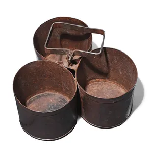 Pot suspendu vintage rustique en fer avec poignée pour la présentation de fleurs, porte-ustensiles, décoration de jardin, intérieur de ferme, maison, hôtel - Product Image 1