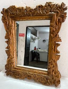 Marco de Espejo de Madera de Estilo Moderno con Acabado Natural, Detalles Tallados Artesanales, Ecológico y Hecho a Mano para Decoración de Pared de Casa de Campo - Product Image 4