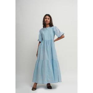 Robe longue trapèze bleu clair à manches courtes et col en V, avec ceinture, séchage rapide, design étagé simple, en coton respirant pour femme - Prix de gros - Product Image 1