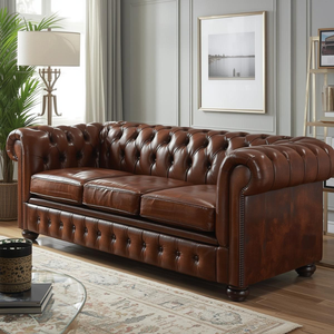 Sofá Chesterfield Tradicional de Cuero Marrón de 3 Plazas con Botones Decorativos y Brazos Enrollados para Sala de Estar, Oficina, Vestíbulo de Hotel - Product Image 1