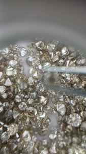 Diamantes redondos de talla brillante, sueltos, extraídos de la tierra, de color marrón, diamantes naturales o para la fabricación de joyas. - Product Image 3