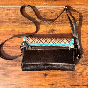 กระเป๋าสตางค์พาดลำตัวหนังด้วยมือคุณภาพสูงสำหรับผู้หญิงกระเป๋าสตางค์หนังวัวสีเทอร์ควอยซ์แบบตะวันตก - Product Image 4