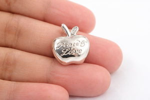 Pendentif Pomme Paix et Amour en Argent Sterling 925 Fait Main Collier Délicat - Product Image 2