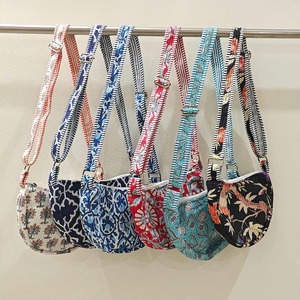 Sac à bandoulière pour ordinateur portable en coton matelassé léger fait main, fermeture éclair, unisexe, usage quotidien, modèle Rajasthan Fashion 67 - Product Image 1
