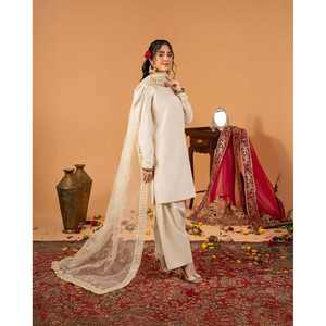 Conjunto de Traje Elegante para Mujer de Diseñador para Fiestas con Borde de Encaje Elegante y a la Moda - Product Image 3