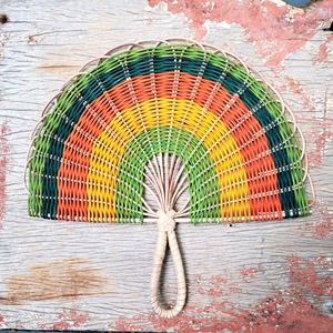 Éventail en rotin coloré, décoration murale de style moderne, éventails tissés naturels, prix le plus bas, éventail artisanal - Product Image 6
