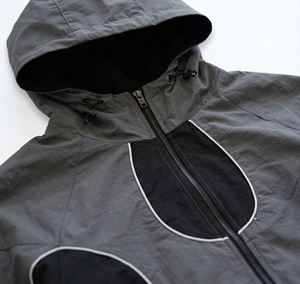 Ensemble de survêtement décontracté personnalisé pour hommes, coupe-vent léger, imperméable, réfléchissant, avec fermeture éclair, en nylon, veste et pantalon de survêtement - Product Image 5