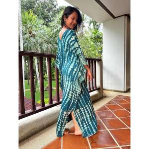 Robe Kaftan Bohème Tie-Dye pour Femme, Coupe Ample, Col en V, Longueur Maxi, Taille Naturelle, Lavable, Idéale pour la Plage et les Vacances - Product Image 4