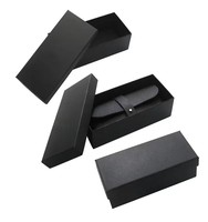 Boîte cadeau personnalisée en papier noir avec couvercle et base, et fenêtre