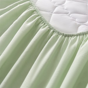 Quilted 100% Polyester 300tc 3-4 Inches <b>Bed</b> Protection <b>Pad</b> Breathable Machine Washable All-Season Mattress Cover for Hospital - Product Image 4