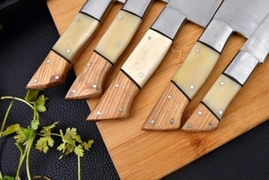 Ensemble de couteaux de cuisine professionnels japonais en acier damas à 67 couches, manche en bois Pakka, 5 pièces, acier inoxydable écologique - Product Image 3