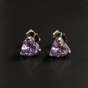 Pendientes de Corazón de Alejandrita en Plata de Ley, Regalo para Cumpleaños, Navidad, Boda, San Valentín, Piedra de Nacimiento de Junio - Product Image 3