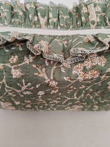 Bolsa Cosmética Ecológica Moderna con Rayas, Estampado Floral Verde Tigre, Acolchada, con Volantes, Hecha a Mano, de Algodón, para Maquillaje y Organizador de Lápiz Labial - Product Image 3