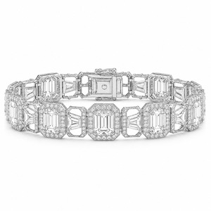 Bracelet de luxe personnalisé en or blanc 18 carats avec diamants taille émeraude, maillons tennis pavés géométriques et diamants de laboratoire - Product Image 5