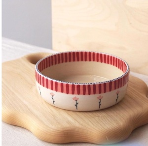 Bol de service en céramique artisanale avec motif floral à pois, finition émaillée lisse pour une présentation élégante au quotidien à la table - Product Image 3