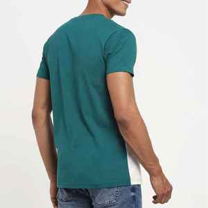 เสื้อยืดกีฬาผู้ชายแบบสั่งทำ แห้งเร็ว ระบายอากาศดี ไม่เป็นขุย 100% โพลีเอสเตอร์ แขนสั้น ทรงหลวม สวมใส่สบาย คอกลม - Product Image 3