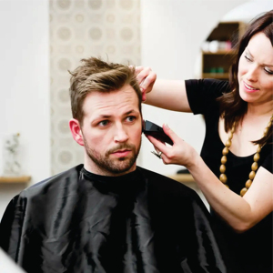 Cape de coiffure blanche à manches longues en nylon, résistante à l'eau, portable, couleur personnalisable, protectrice et réutilisable pour salon de coiffure - Product Image 4