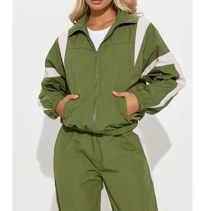 Conjunto Deportivo de 2 Piezas para Mujer, Chaqueta Corta Cortavientos y Pantalones Anchos - Product Image 4
