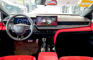 NOUVEAU TOYOTA CAMRY SPORT 2025 5 PLACES 13KM 199HP 4 CYLINDRES TRANSMISSION AUTOMATIQUE - Product Image 5