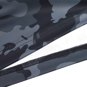 Maillots de pêche à col rond en polyester et élasthanne 100 % avec motif camouflage noir, sublimation intégrale unique, protection solaire UPF 50+, toutes tailles - Product Image 6